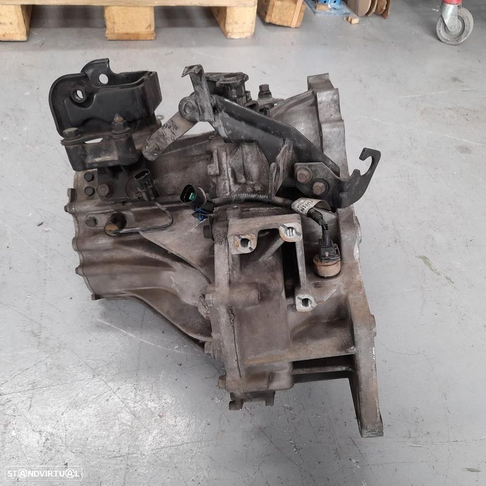 CAIXA VELOCIDADES HYUNDAI SANTA FÉ I 2001 - 1