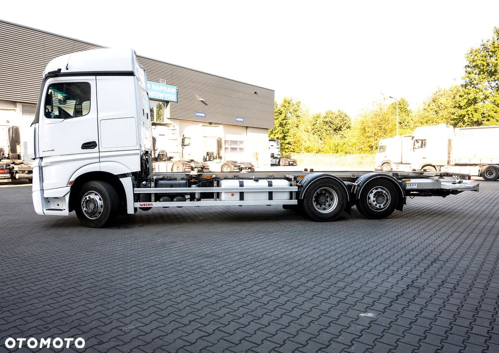 Mercedes-Benz ACTROS 2545 6X2 - 6