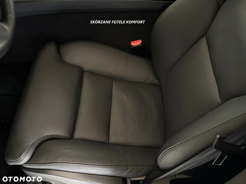 Volvo XC 60 B4 D Plus Dark - 14