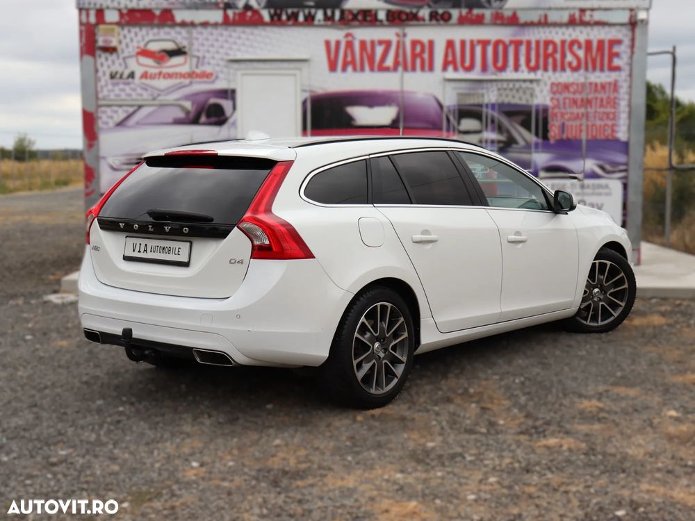 Volvo V60 D4 Geartronic Momentum - 21