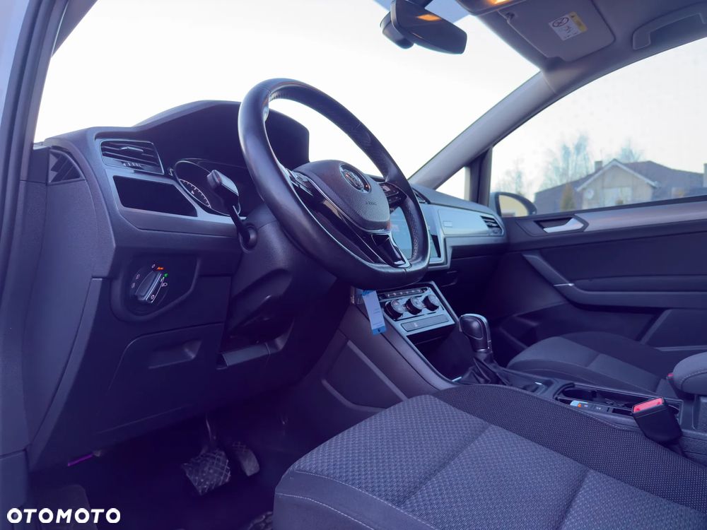 Volkswagen Touran 2.0 TDI SCR DSG Comfortline - 16