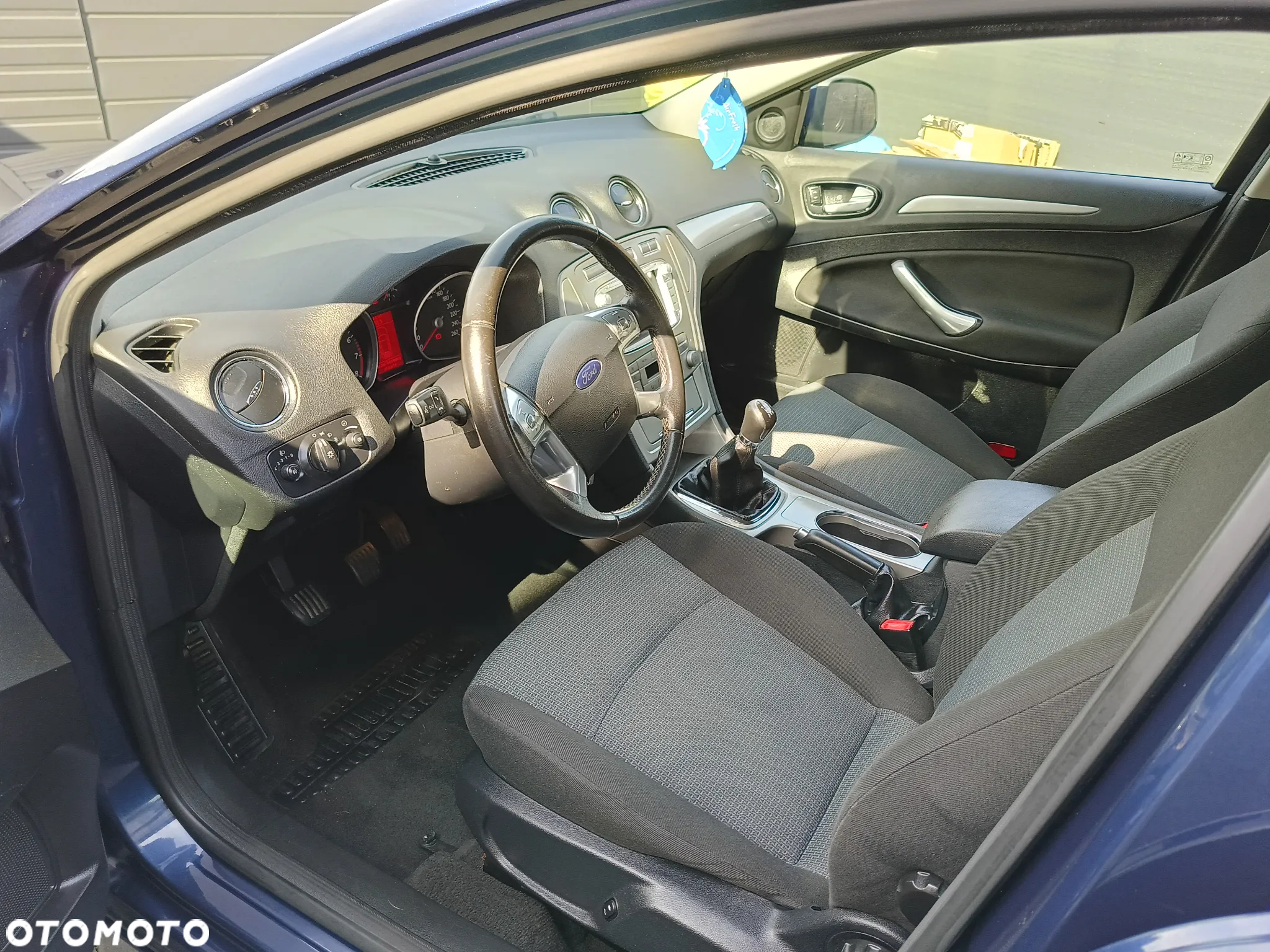 Ford Mondeo 1.6 Trend - 11