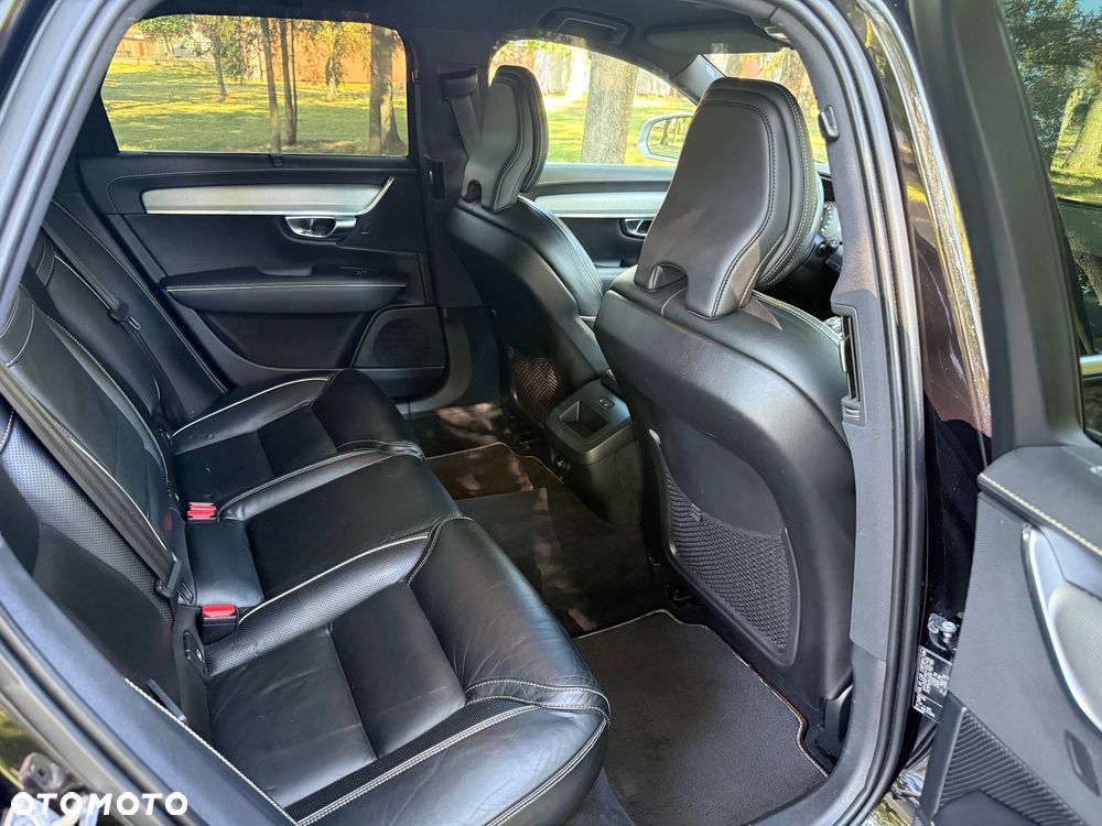 Volvo V90 T4 R-Design - 32