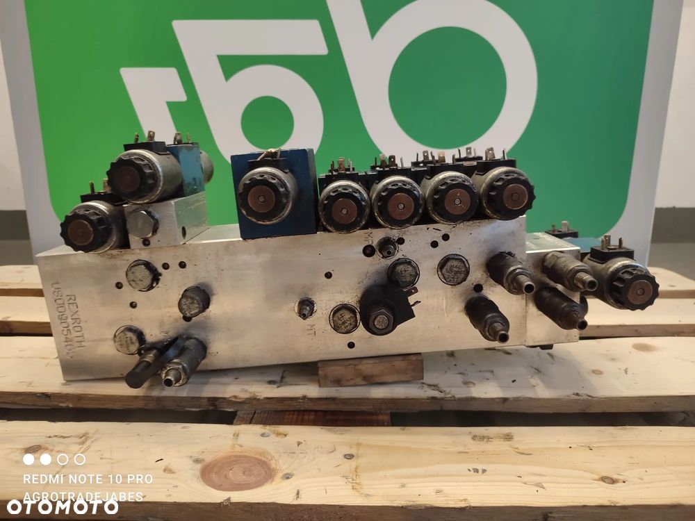 Blok hydrauliczny Rexroth  US00905465  Merlo Roto - 2
