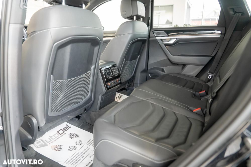 Volkswagen Touareg - 21