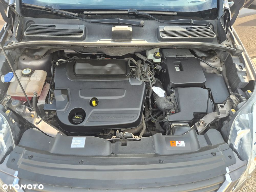 Ford Kuga - 12
