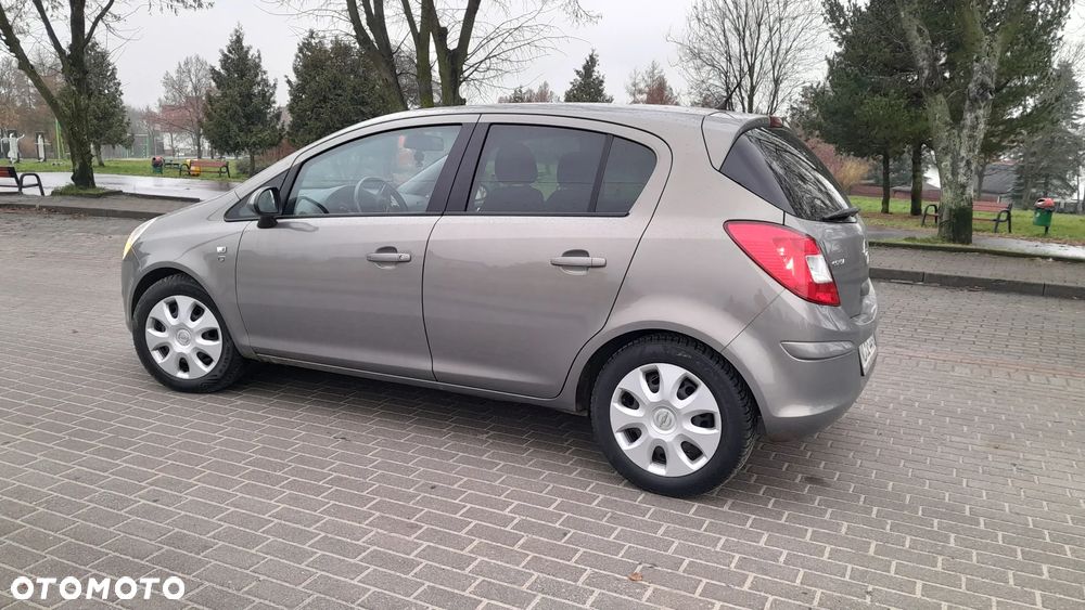 Opel Corsa 1.4 16V Edition 111 Jahre - 4