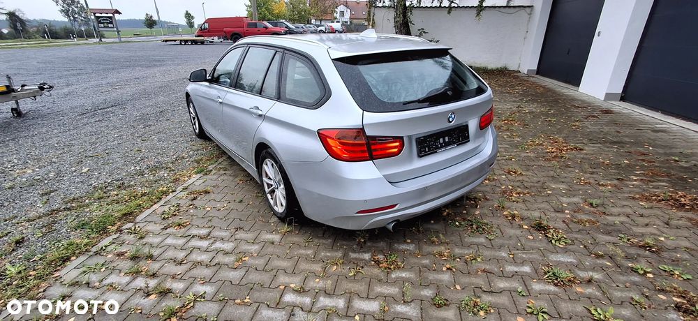 BMW Seria 3 320d DPF Touring - 3