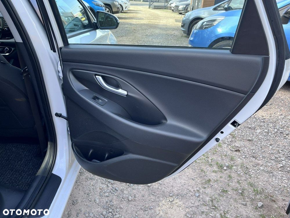 Hyundai i30 - 23