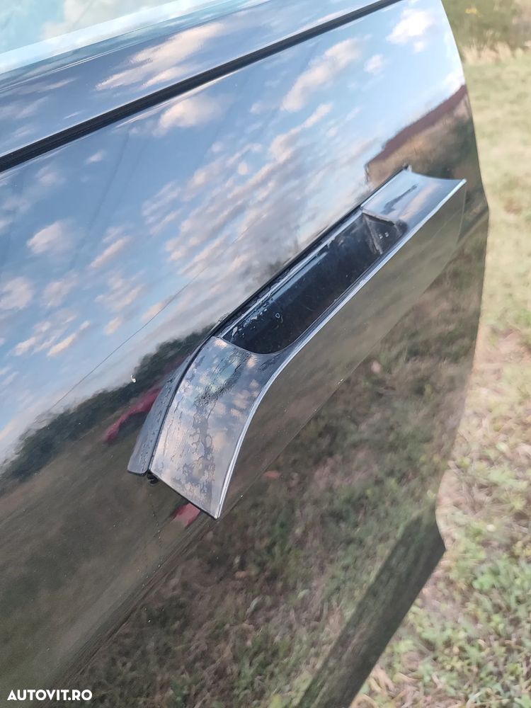 Tesla Model S - 14