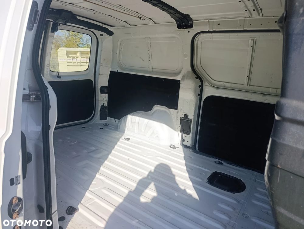 Hyundai H 1 - 17