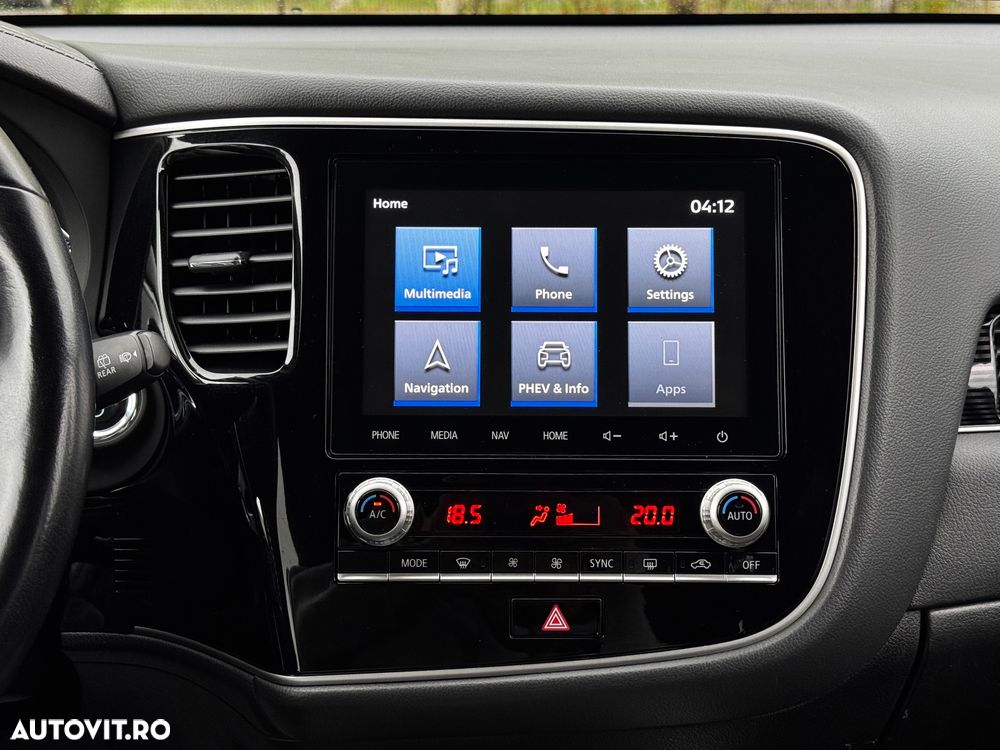 Mitsubishi Outlander - 21