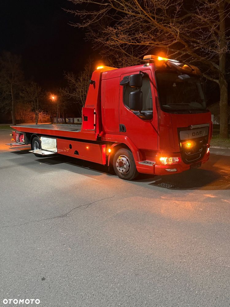 DAF LF 210 Pomoc drogowa laweta holownik widelec platforma hydrauliczna - 29