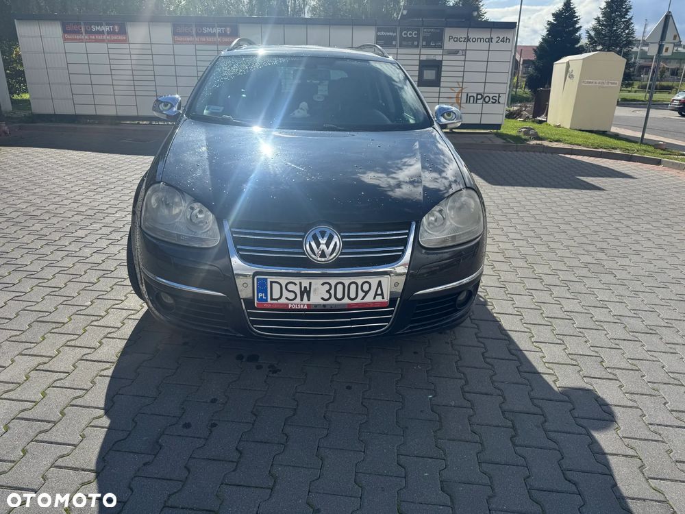 Volkswagen Golf - 1