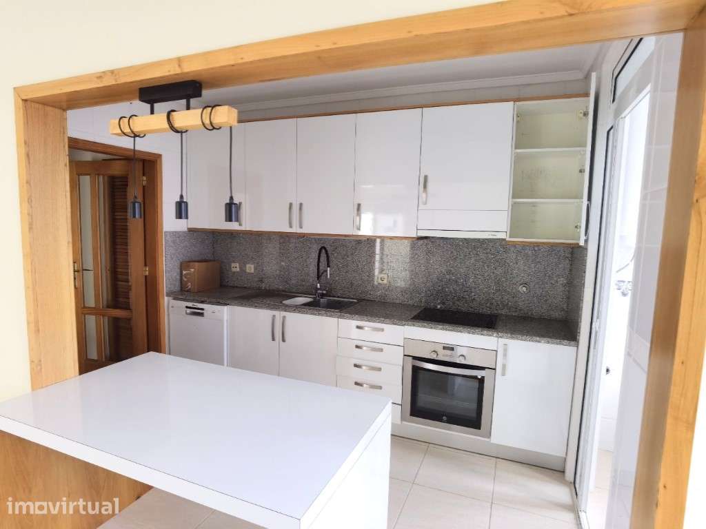 Apartamento T2 para arrendamento junto à praia de Esmoriz! - Grande imagem: 3/25