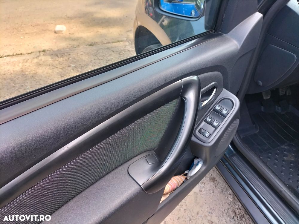 Dacia Duster 1.6 4x2 Laureate - 14