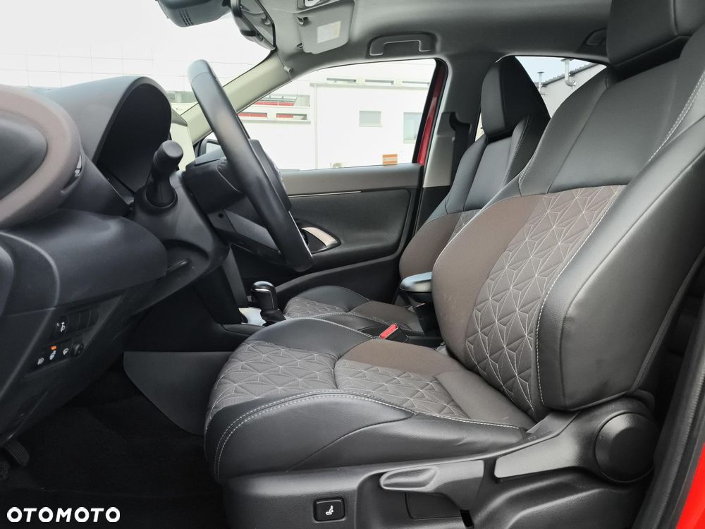 Toyota Yaris Cross Hybrid 1.5 Executive - 11