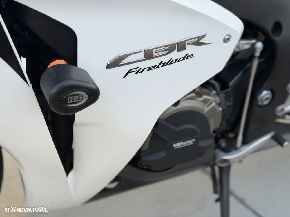 Honda CBR 1000 RR - 12