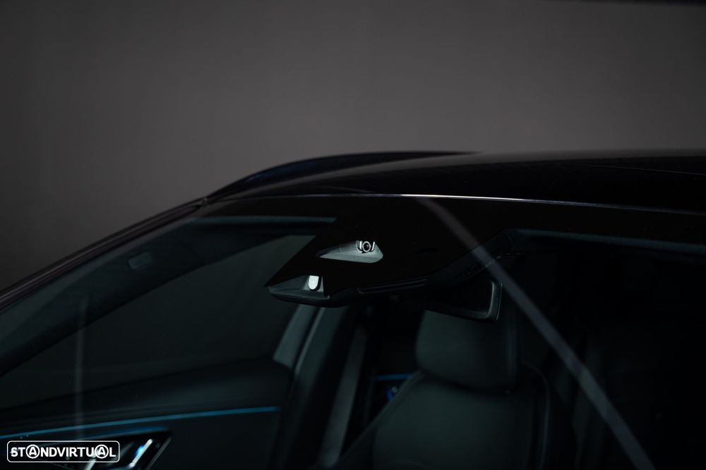 Mercedes-Benz E 300 e 4Matic AMG Line - 10