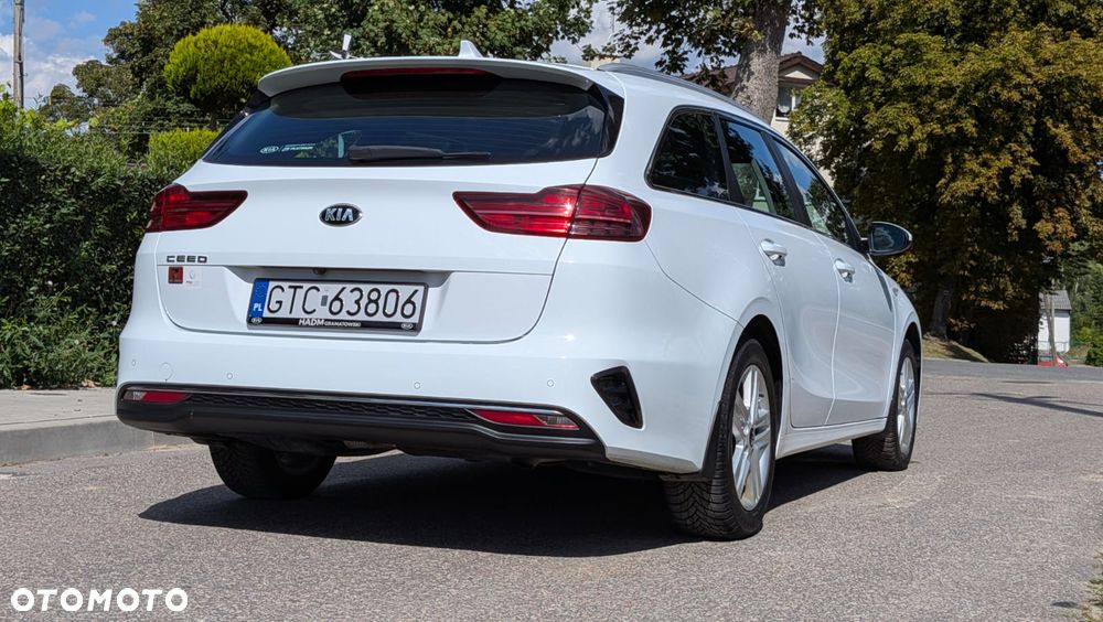 Kia Ceed 1.6 CRDi SCR M - 3