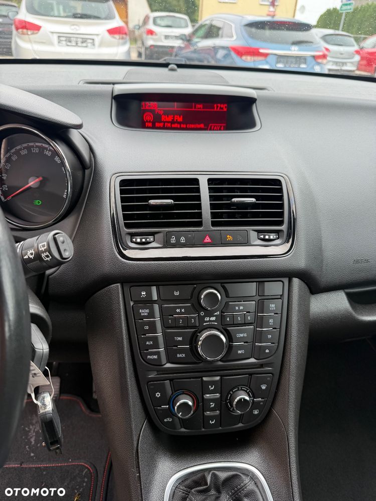 Opel Meriva 1.4 T Essentia S&S - 15