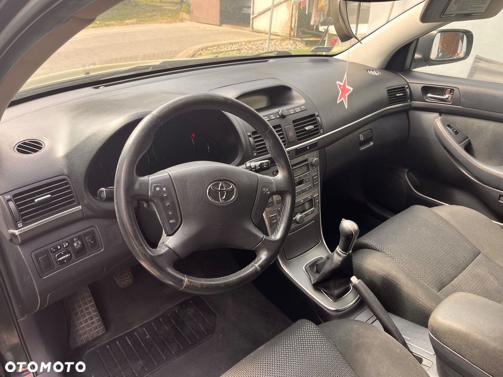 Toyota Avensis 1.8 VVT-i Sol - 12
