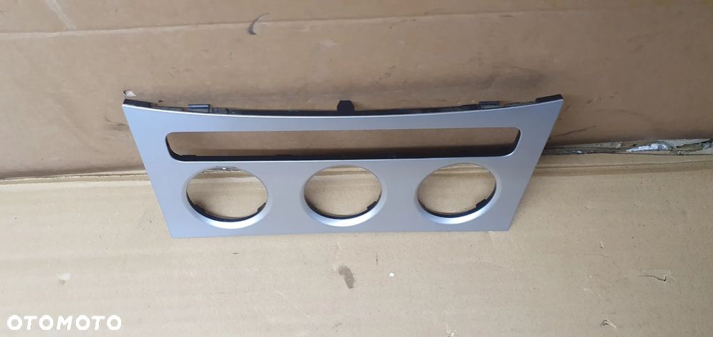 Ramka panelu nawiewu konsoli dekor VW Passat B6 3C0863100E - 2