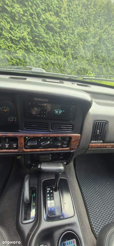 Jeep Grand Cherokee - 16