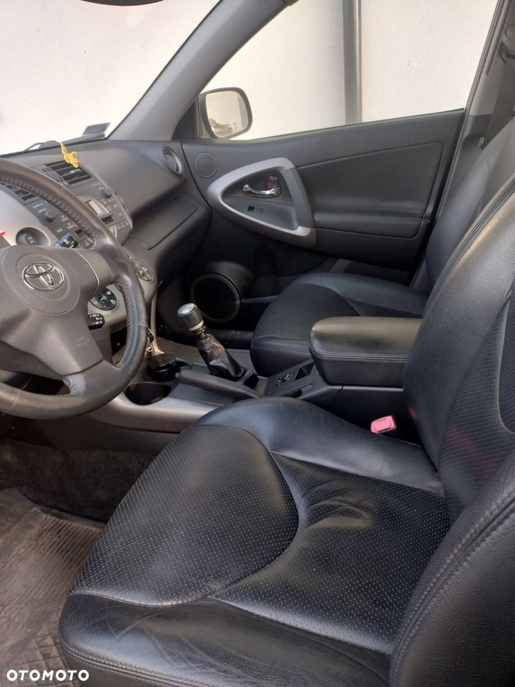 Toyota RAV4 2.2 D-4D Prestige - 13
