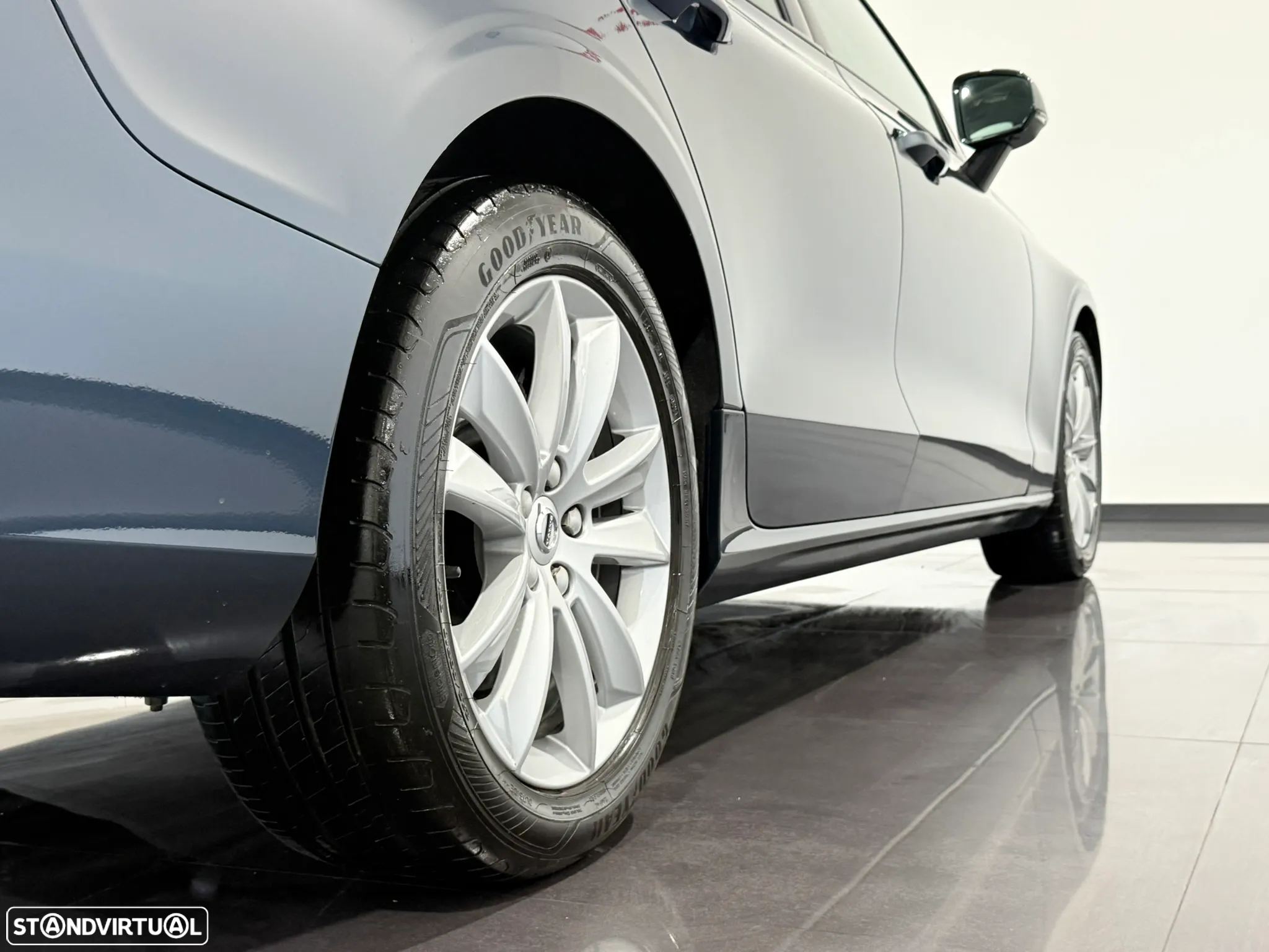 Volvo V60 2.0 D3 Momentum - 45