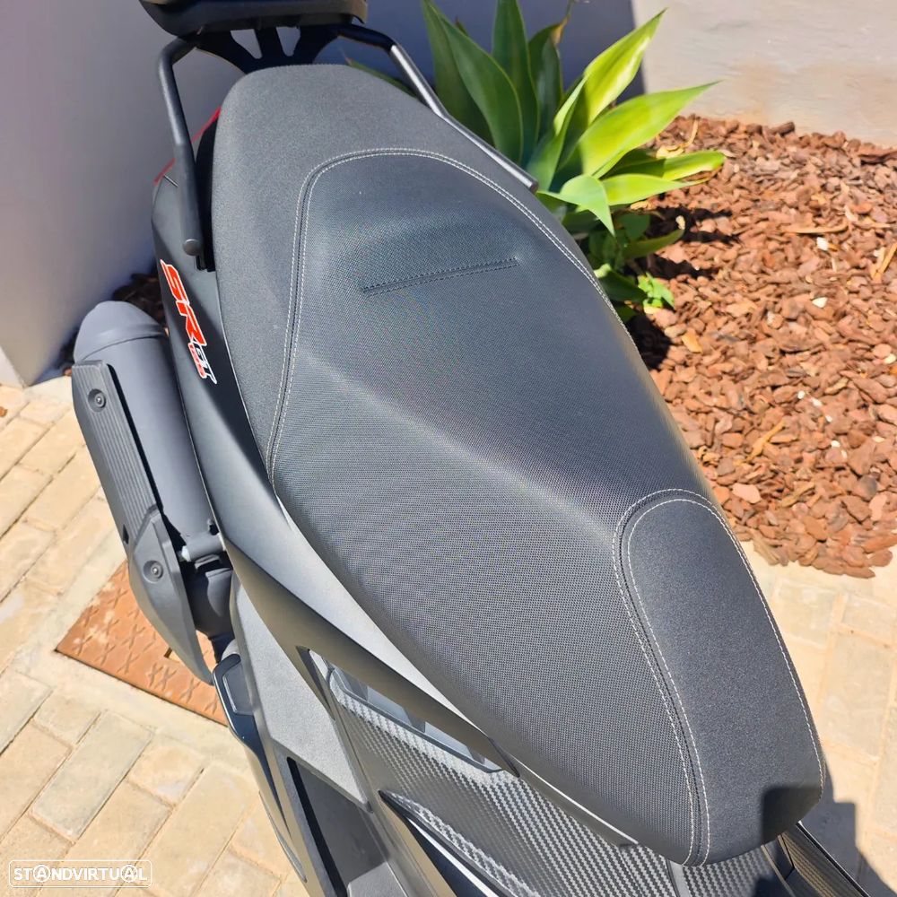 Aprilia SR GT 125 - 8