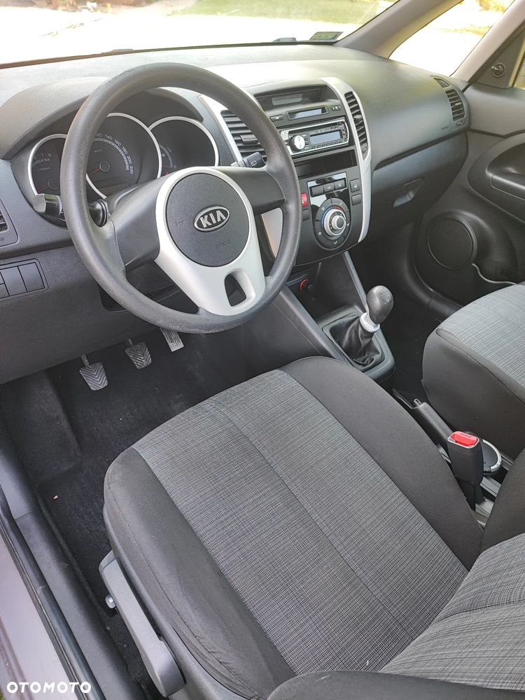 Kia Venga 1.4 L - 6
