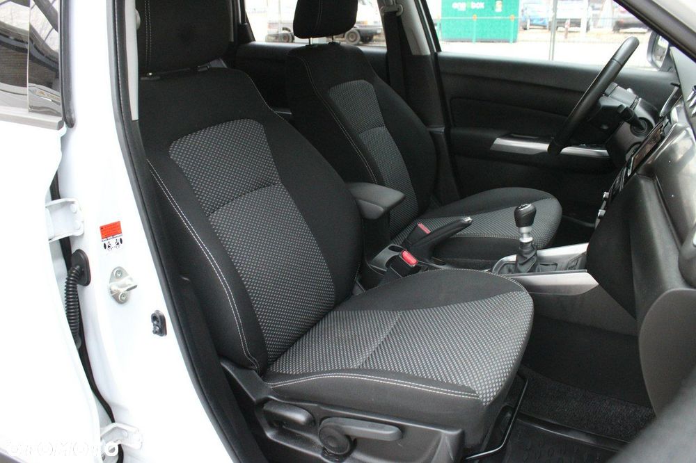 Suzuki Vitara 1.4 Boosterjet Premium 2WD - 9