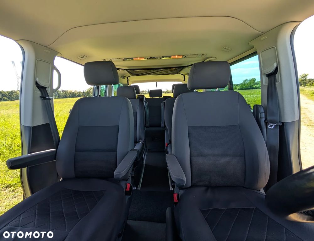 Volkswagen Multivan - 8