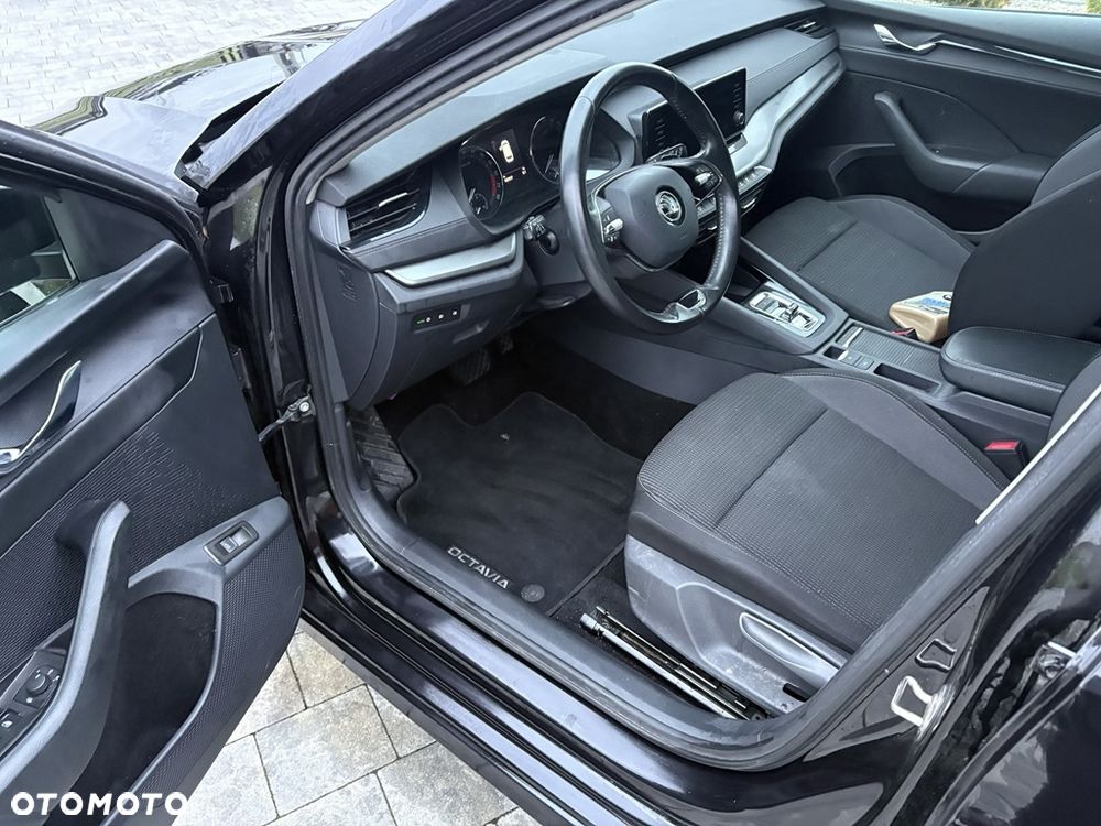Skoda Octavia 2.0 TDI SCR Ambition DSG - 30