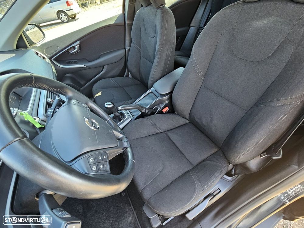 Volvo V40 Cross Country 2.0 D2 Momentum - 20