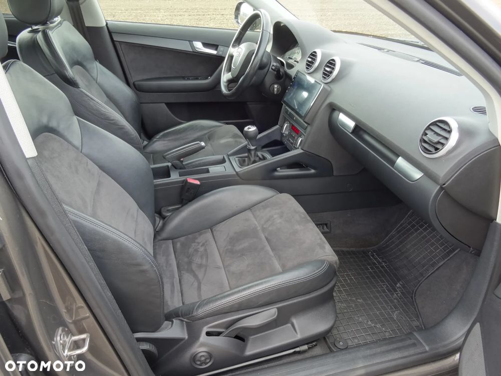 Audi A3 Sportback 2.0 TDI DPF Attraction - 15