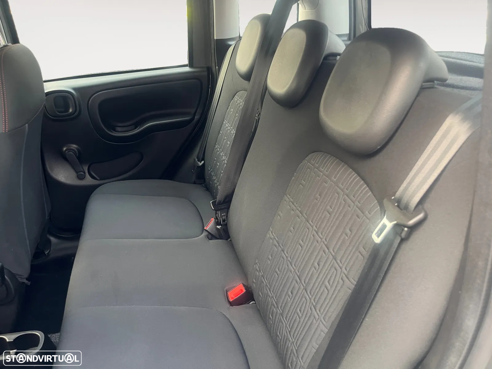 Fiat Panda 1.0 Hybrid (RED) - 14