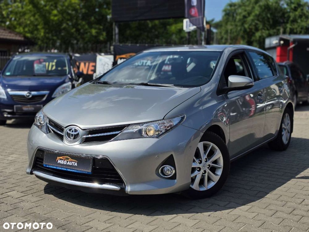 Toyota Auris - 1