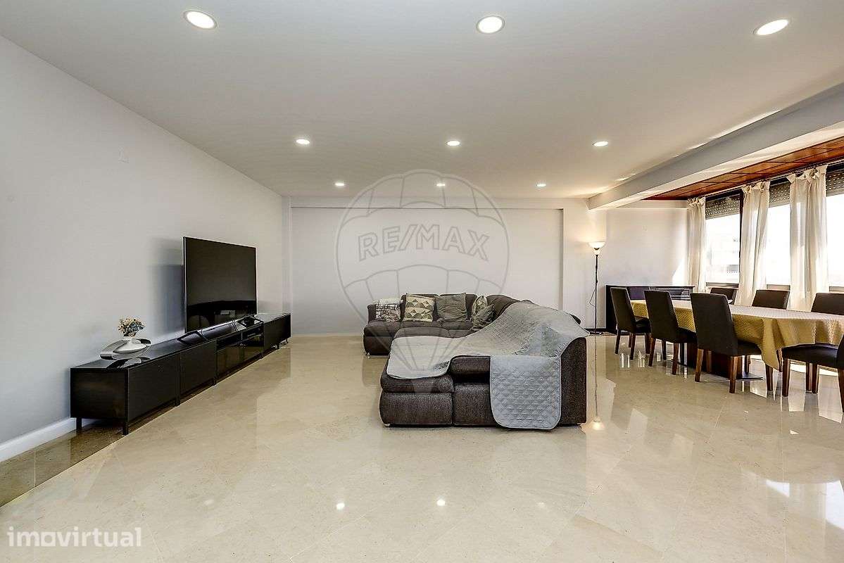 Apartamento T4 para venda - Grande imagem: 2/28