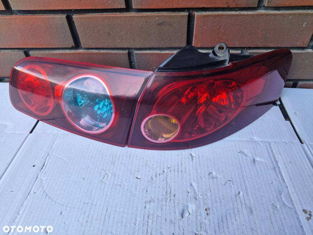 LAMPY TYŁ TYLNA PRAWA STRONA KOMPLET Fiat Croma II KOMBI - 1
