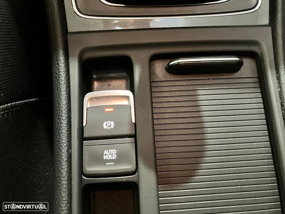 VW Golf Variant 1.6 TDi Confortline - 23