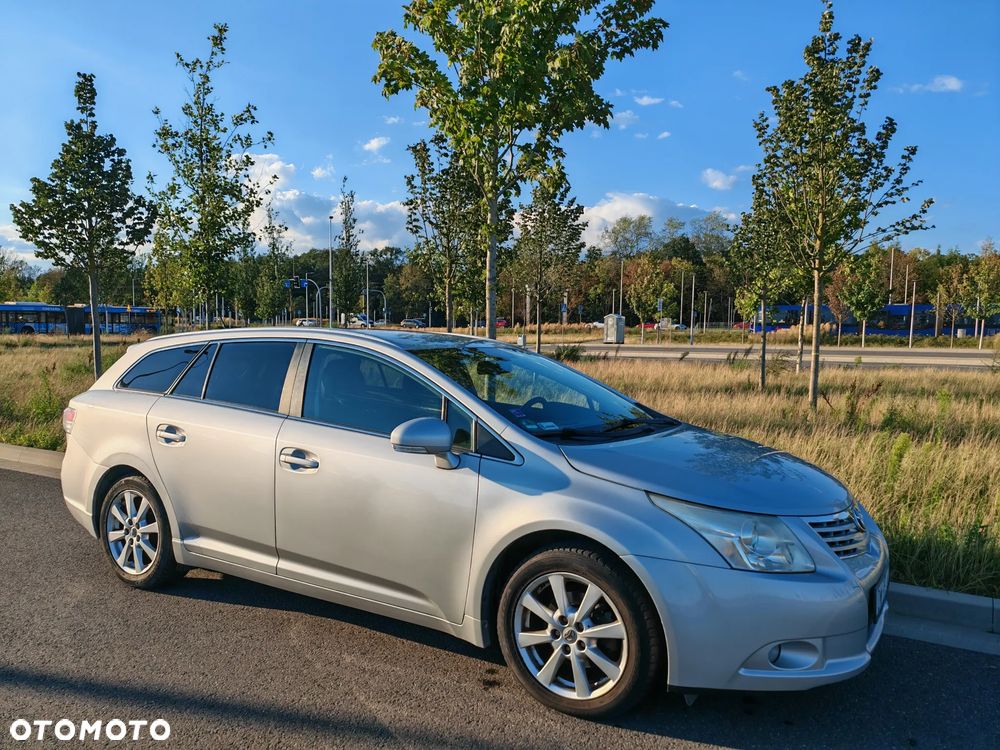 Toyota Avensis 2.0 Sol plus - 2