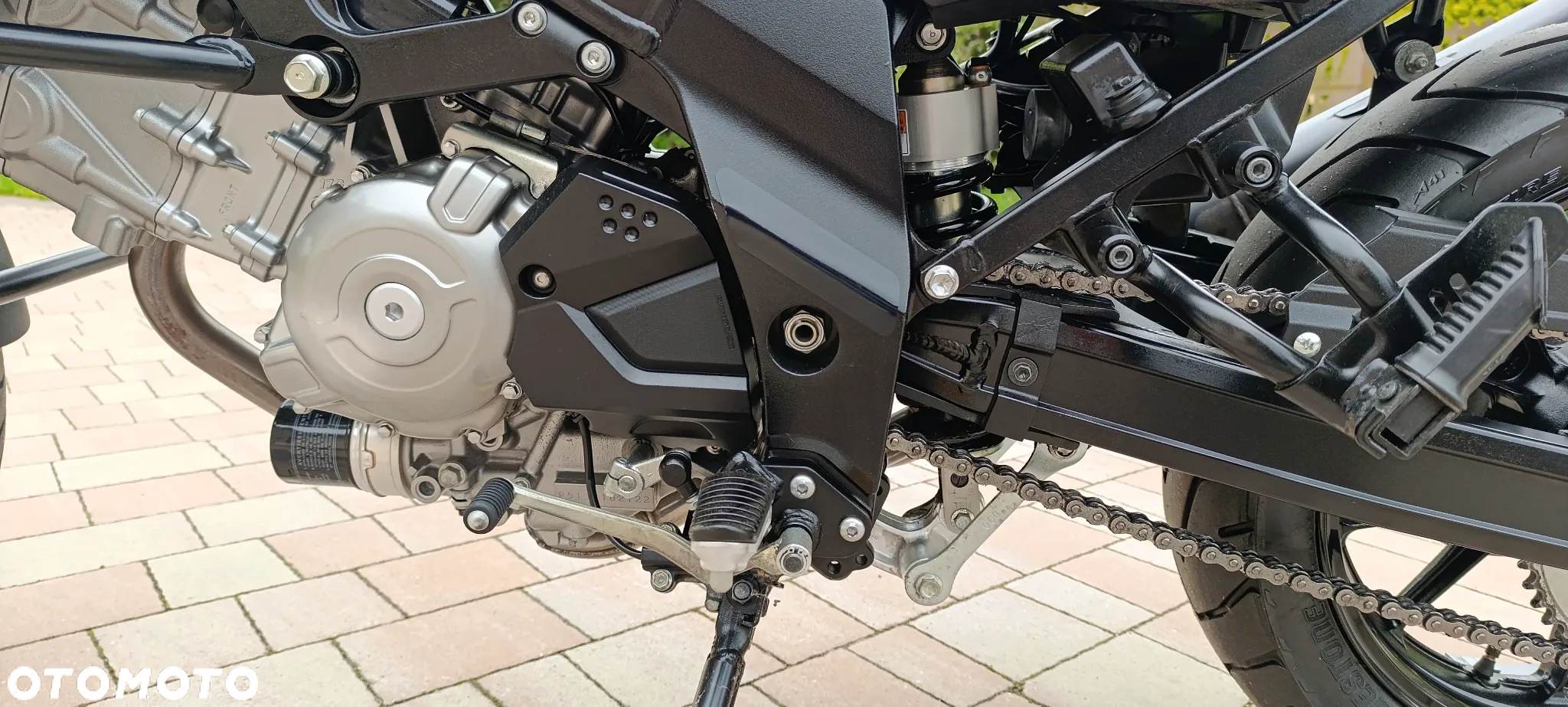 Suzuki V-STROM - 36