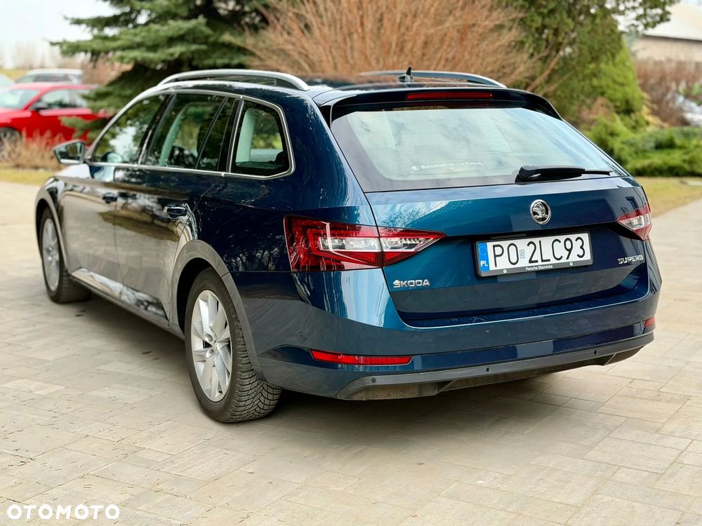 Skoda Superb 2.0 TDI Style DSG - 4