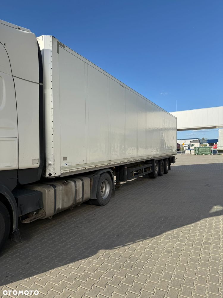 Schmitz Cargobull SKO 24 - 2