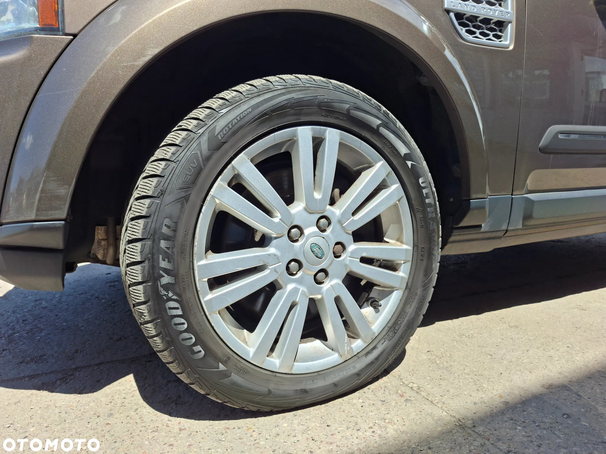 Land Rover Discovery IV 3.0D V6 HSE - 10