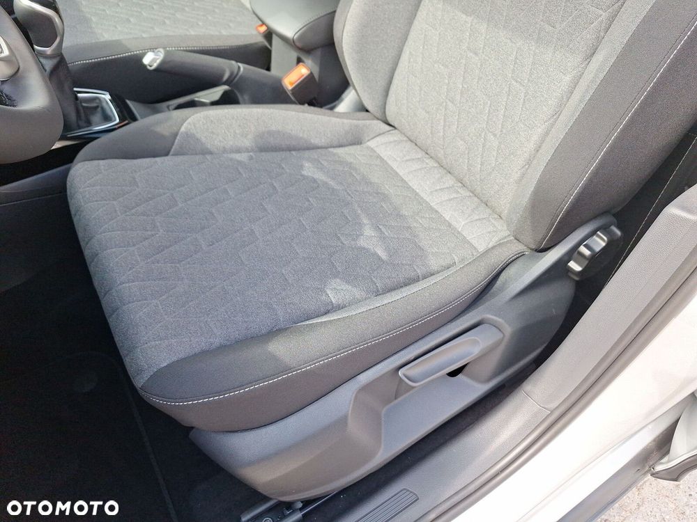 Volkswagen T-Cross - 12