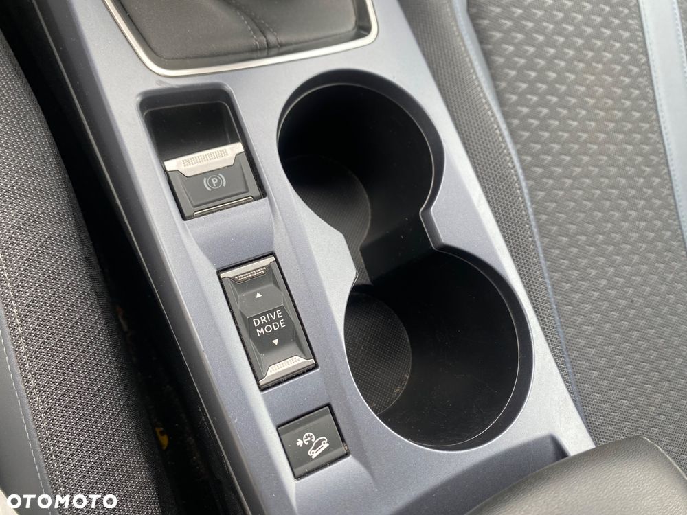Peugeot 2008 BlueHDi 100 STOP & START Allure - 36
