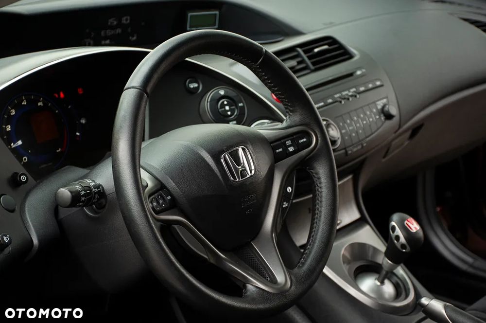 Honda Civic 1.8i-VTEC Sport - 23
